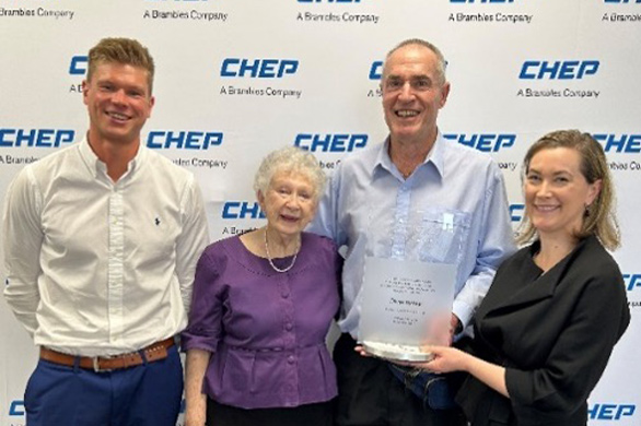 CHEP Australia’s Country General Manager, Renee Holbrook, and National Account Manager of Retail, Fabian Miebach presenting the Logistics Hall of Fame award to Oliver Richter’s wife, Pam Richter, and son, Paul Richter.